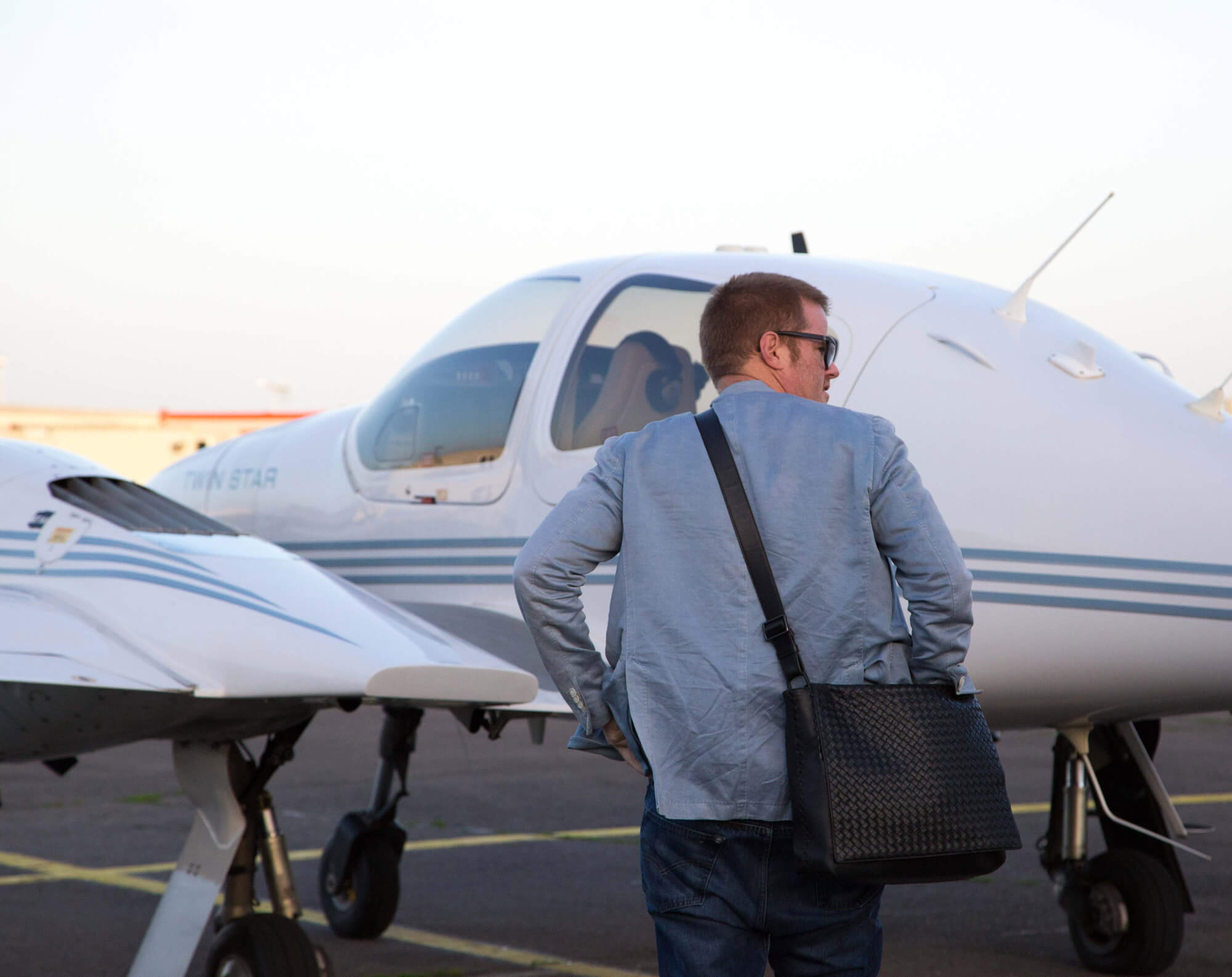 Air taxi Plane charter prop plane charter plane hire aircraft