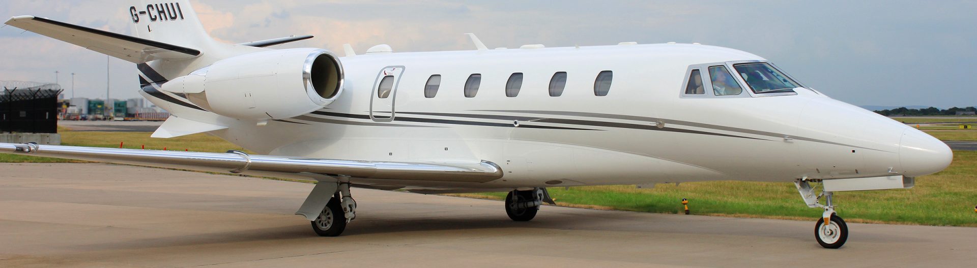 private jet luton london to Ibiza