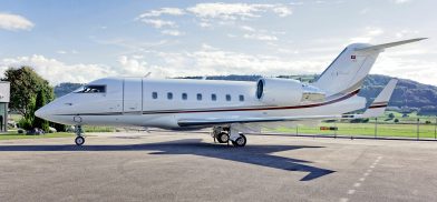 Charter Challenger 604 private jet