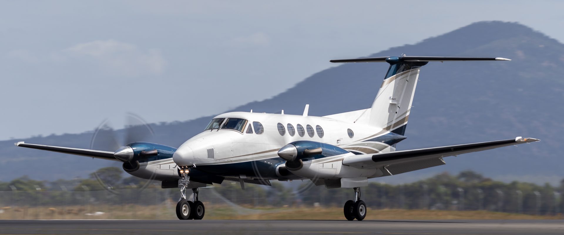 Air taxi - king air 200